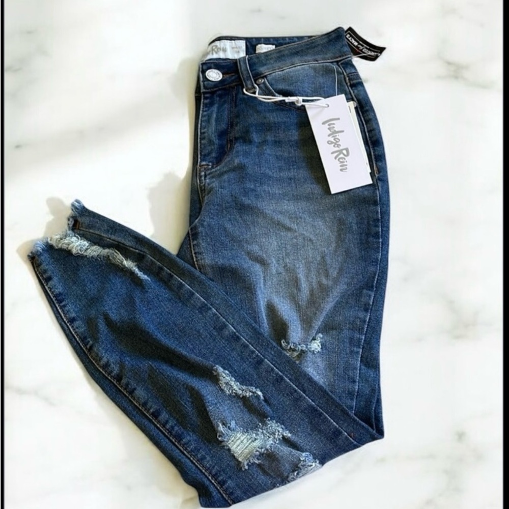 Indigo rein Jeans. Multiple sizes.
